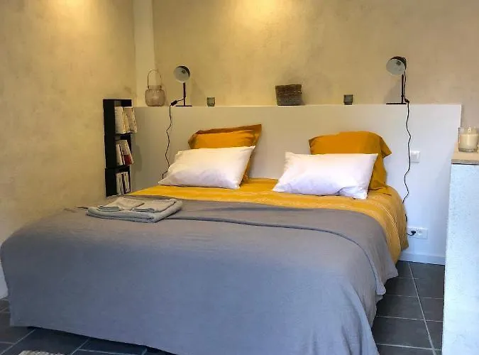 D'hotes La Grange ベッド・アンド・ブレックファスト Chalagnac